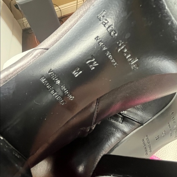 Kate Spade black leather boots with bow and patent leather accents - Picture 9 of 13